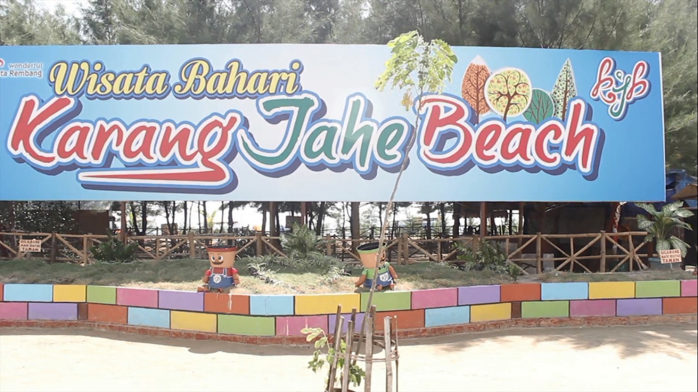 Pesona Panorama Pasir Putih Pantai Karang Jahe